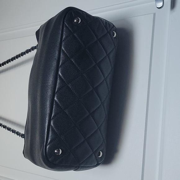 Chanel classic tote in black caviar leather - Picture 4 of 9